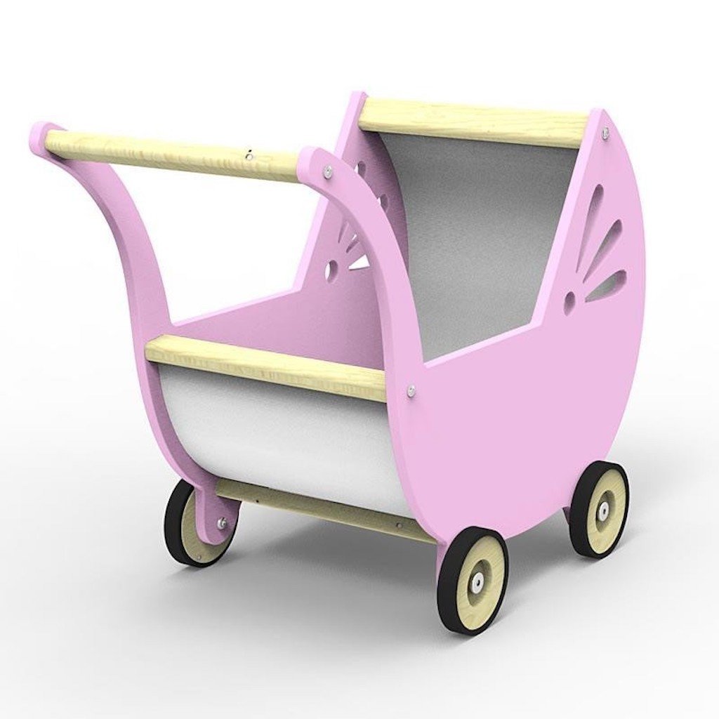 Rosa Puppenwagen Lilli aus Holz mit vier schwarzen Rädern, hellem Holzbügel und weißen Seitenteilen, seitliche Zierausstanzungen, kindgerechtes Design für Puppen oder Kuscheltiere, freigestellt auf weißem Hintergrund
