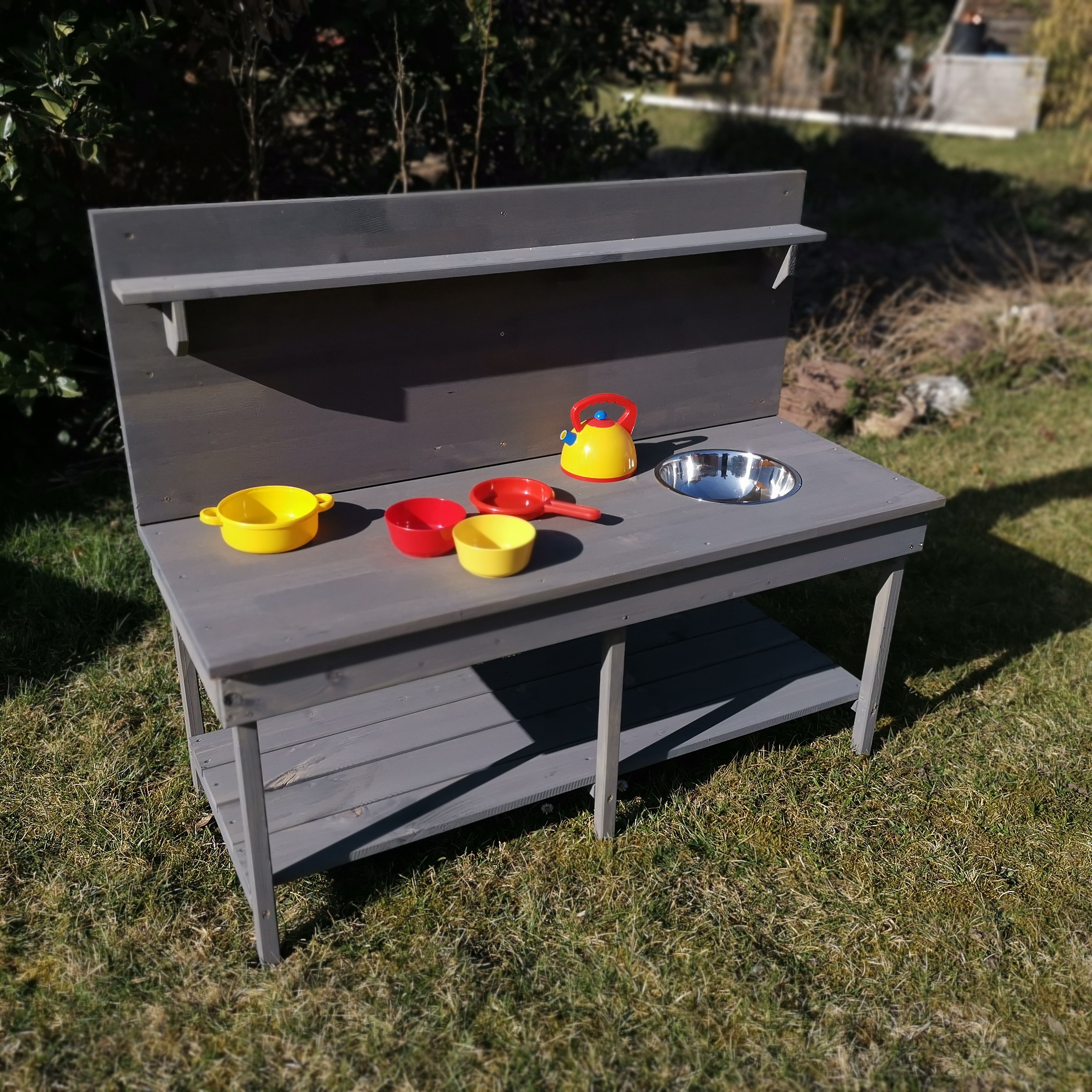 Matschküche Alexa - Foto mit Spielzeug (nicht im Lieferumfang enthalten)