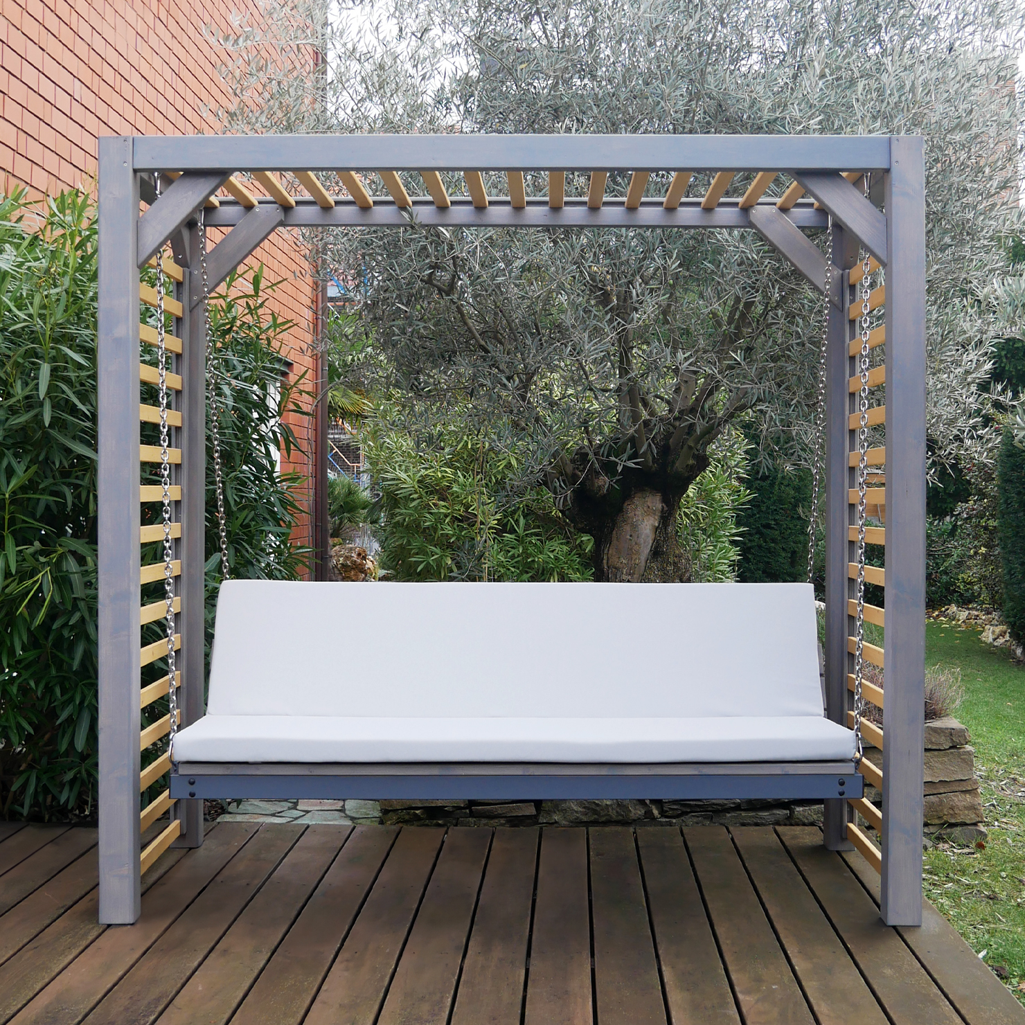 Pergola-Schaukel – Frontansicht (Sitzauflage nicht im Lieferumfaang enthalten)