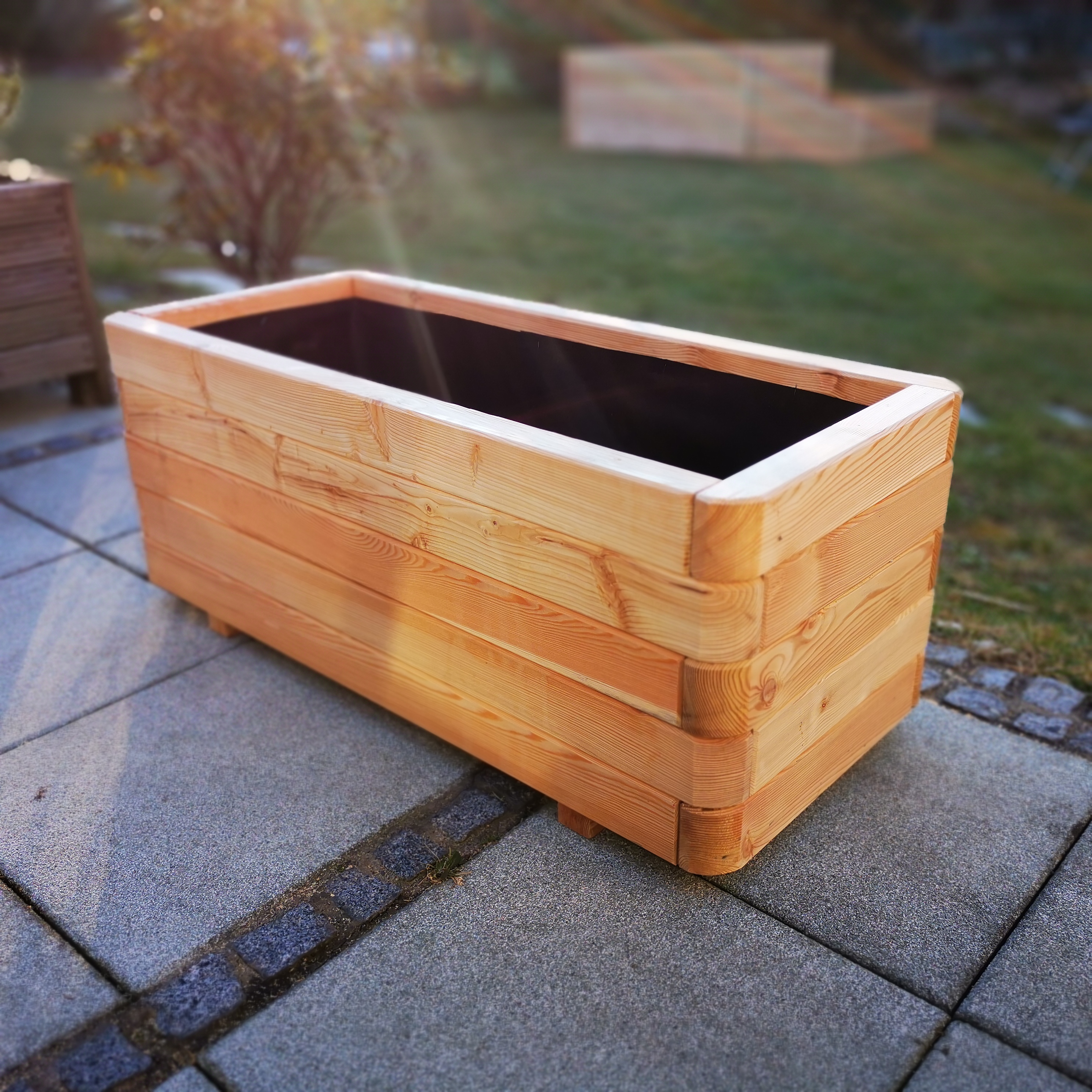 Pflanzkasten Toni, Seitenansicht