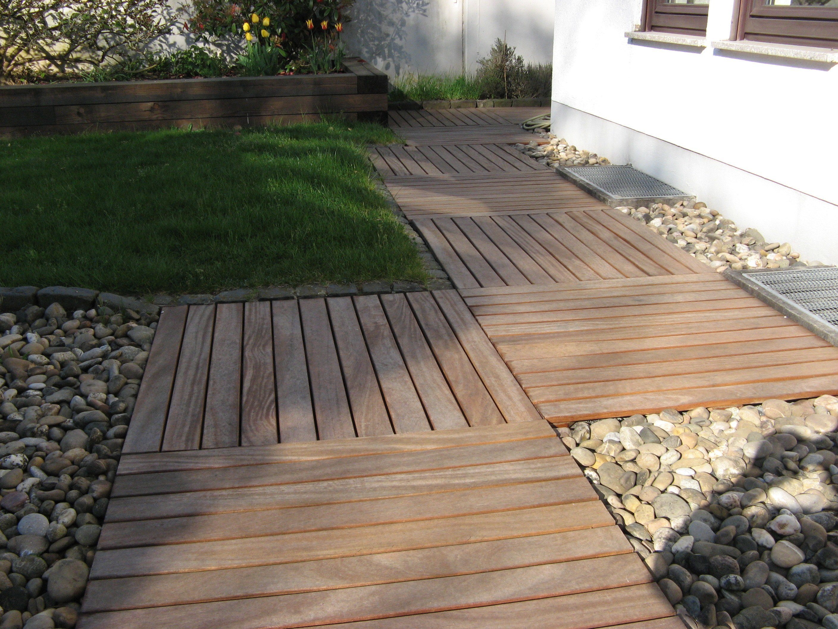 Cumaru Standardfliese, 100 x 100 cm, verlegt Cumaru Standardfliese, 100 x 100 cm, verlegt