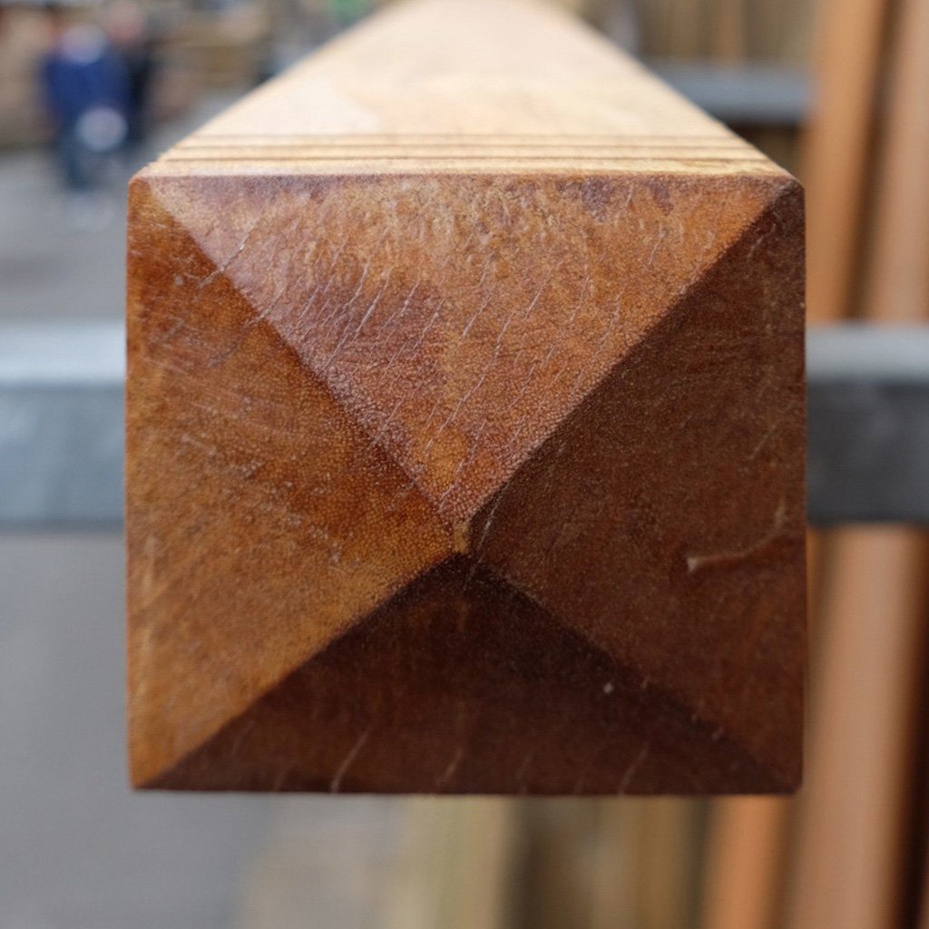 Cumaru Dekorpfosten, Detail