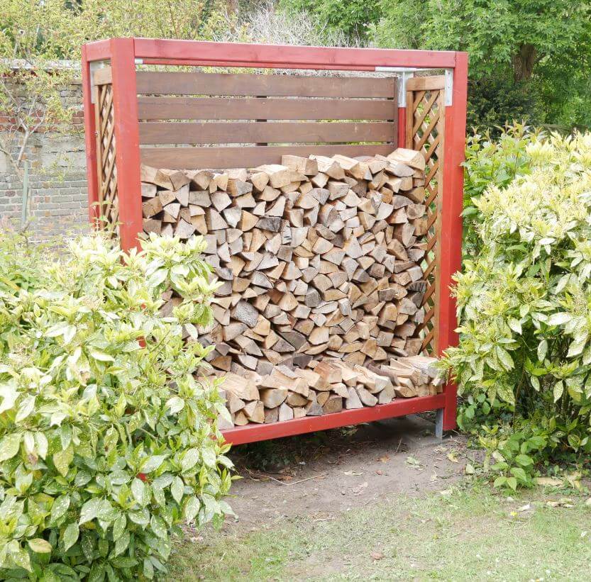 Kaminholzreagl Cuba befüllt mit Holz Kaminholzreagl Cuba befüllt mit Holz