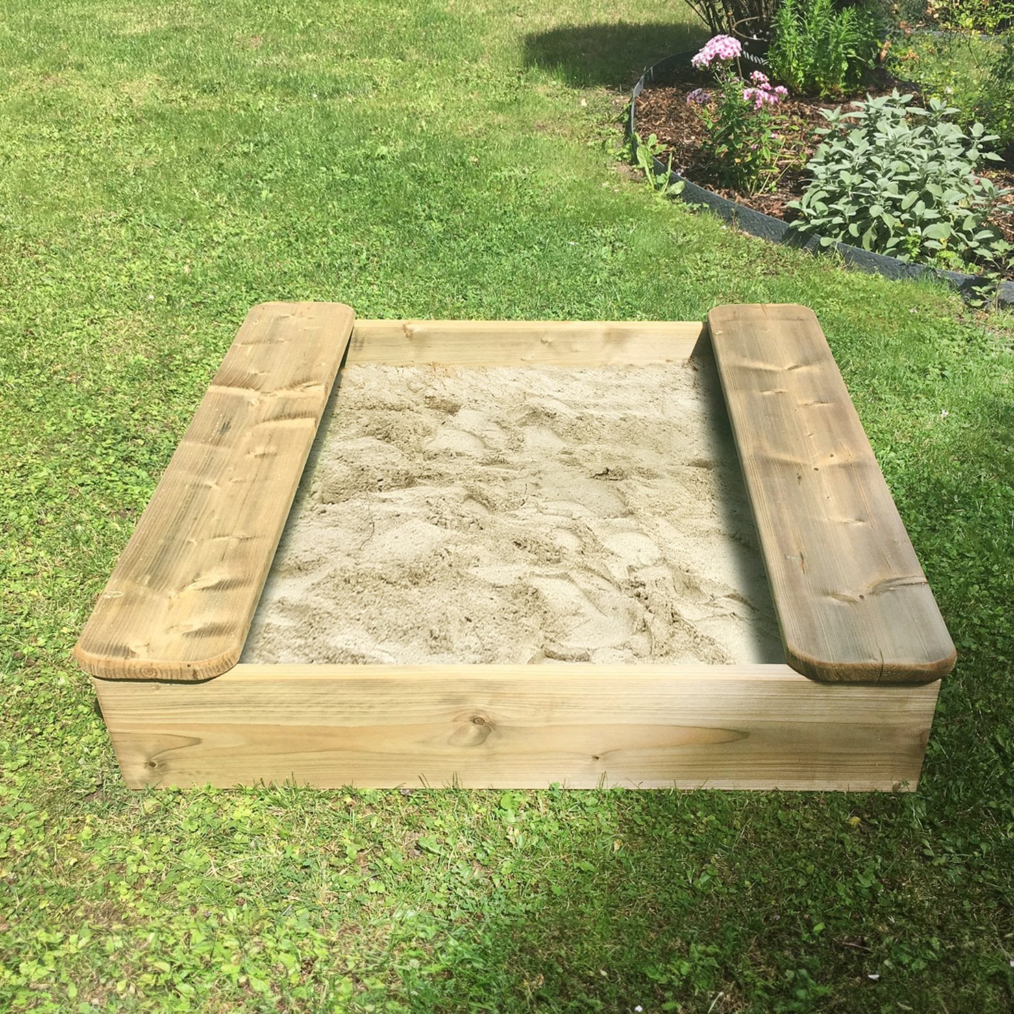 Sandkasten Olli – aus besonders stabilem Fichtenholz Sandkasten Olli – aus besonders stabilem Fichtenholz
