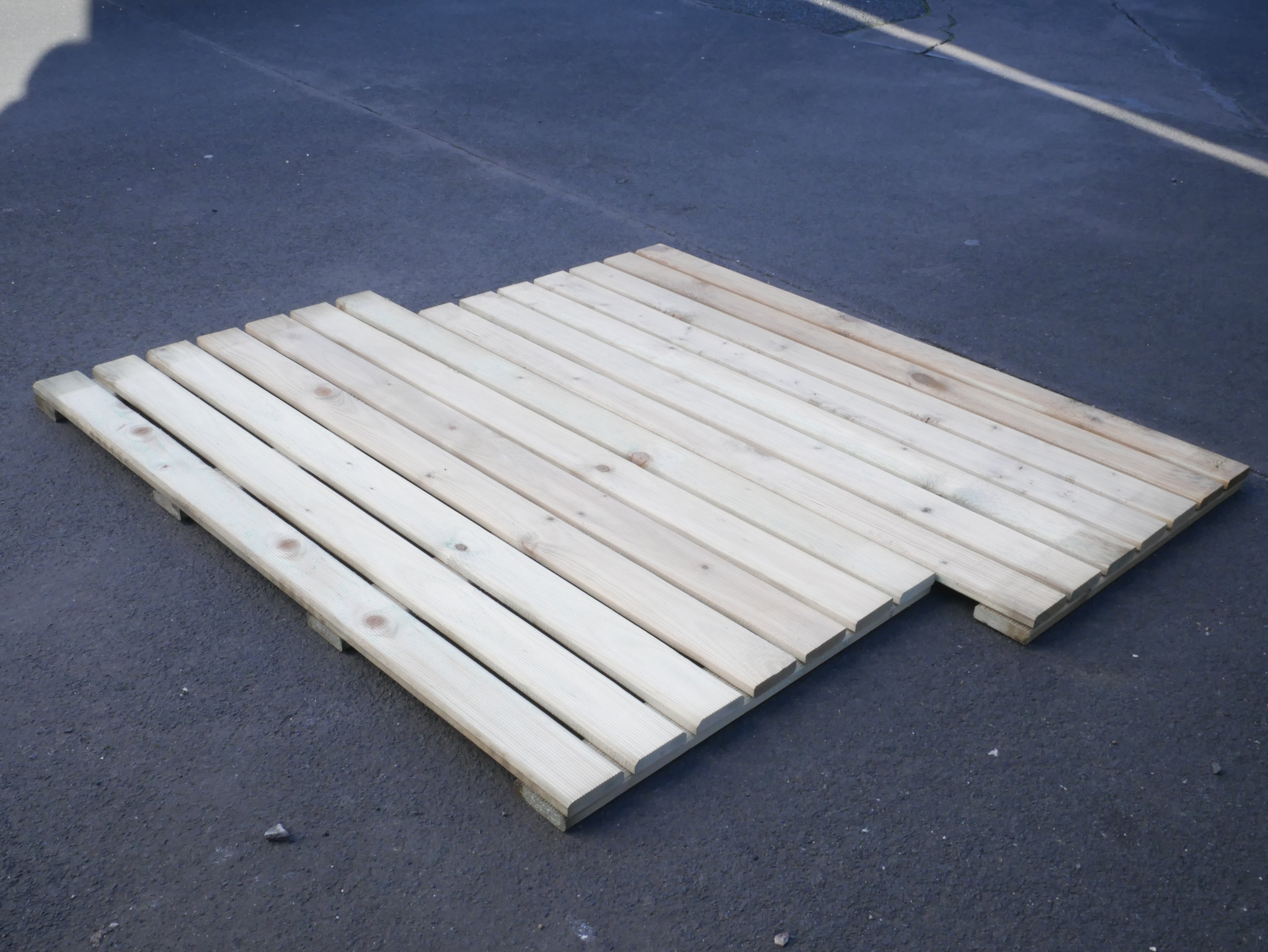 Holzfliese, 50 x 100 cm, fein geriffelt, kdi Holzfliese, 50 x 100 cm, fein geriffelt, kdi
